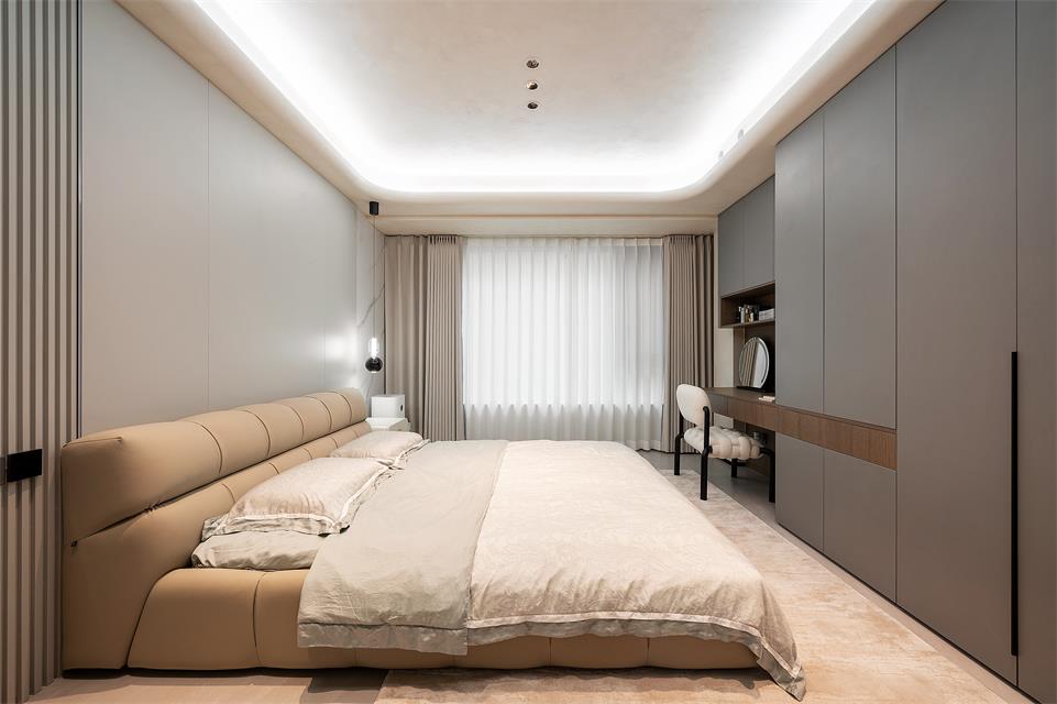 四川梦垌源认为家居设计中人们对卧室的要求既要舒适实用，又要温馨有格调。